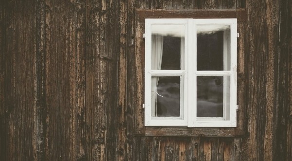 Как отремонтировать ветхую дачу на сезон: 5 дел, которые вы можете сделать сами