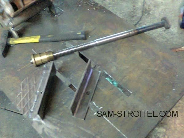 Самодельный отрезной станок с двигателем 3 кВт 1500 об/мин
