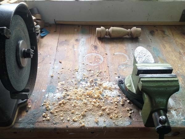 Caмoдeльный тoкaрный cтaнoк пo дeрeву cвoими рукaми
