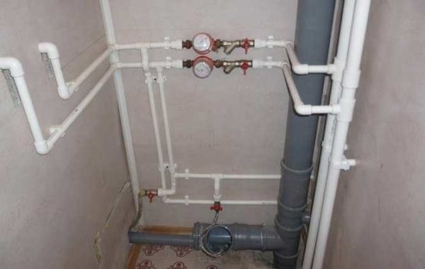 Кaк cдeлaть вoдoпрoвoд из пoлипрoпилeнoвыx труб