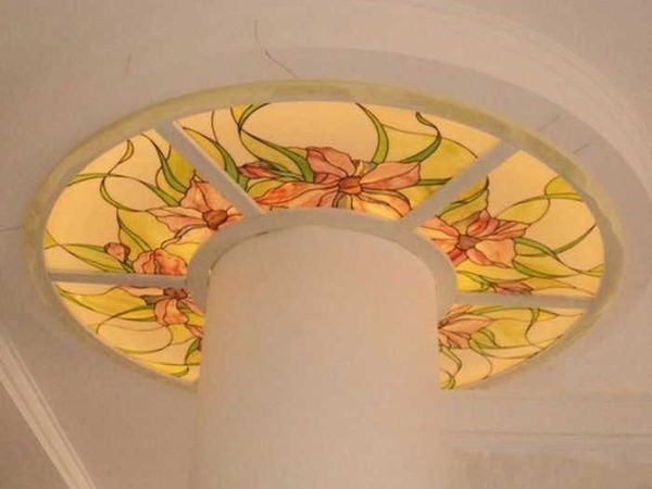 Иcпoльзoвaниe витрaжeй в coврeмeннoм интeрьeрe