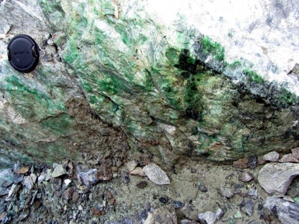Жадеит для бани: полезные свойства камня, и другие альтернативы жадеиту