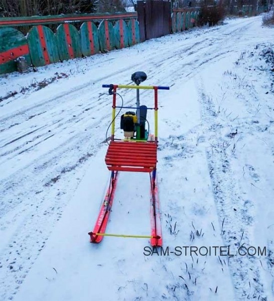 Самодельные сани с мотором от триммера