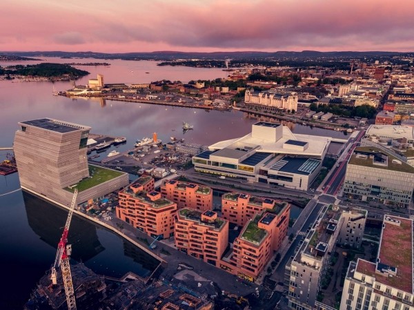 Современный жилой комплекс Munch Brygge в Осло, Норвегия Современный жилой комплекс Munch Brygge в Осло, Норвегия