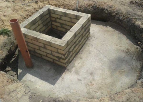 Делаем погреб из железобетонных колец Делаем погреб из железобетонных колец