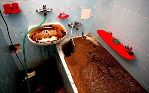 Как прочистить трубы канализации в частном доме или собственной .