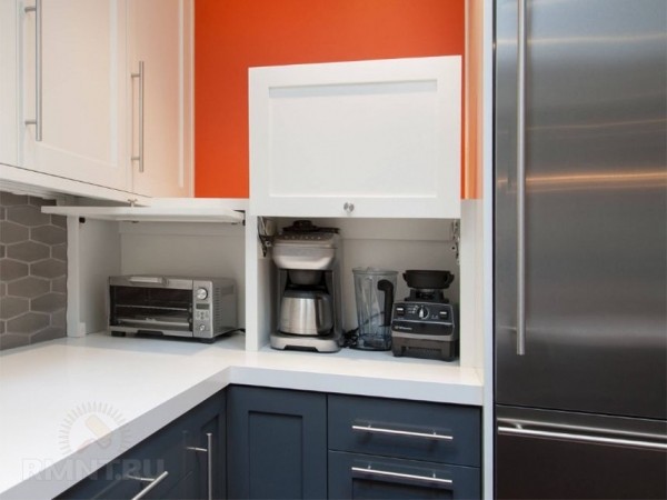 





&laquo;Гараж&raquo; для мелкой бытовой техники на кухне



