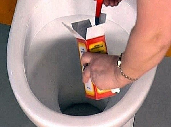 Как прочистить унитаз в домашних условиях &ndash; несколько эффективных способов