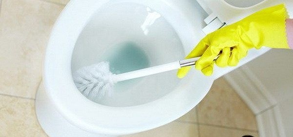 Как почистить унитаз самостоятельно с помощью различных методов Как почистить унитаз самостоятельно с помощью различных методов