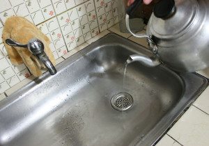Прочистка канализации: 4 способа борьбы с забитыми трубами
