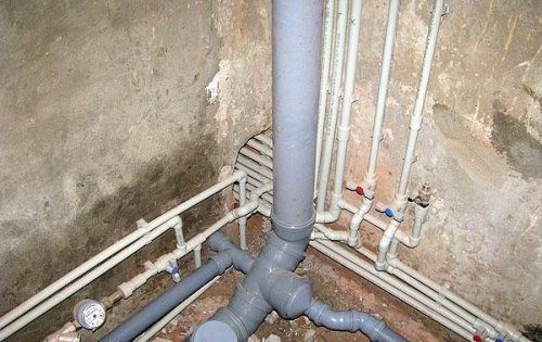 Устройство канализации внутри квартиры и за её пределами