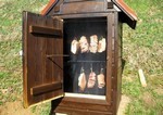 Дымогенератор для холодного копчения своими руками: устройство и чертежи доступных вариантов