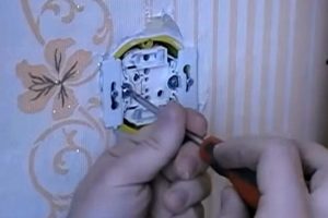 Как починить розетку: чиним розетку в стене, видео с советами электрика