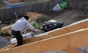 Как правильно крепить профнастил на крышу саморезами: инструкция, как крепить профлист