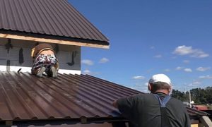 Как правильно крепить профнастил на крышу саморезами: инструкция, как крепить профлист