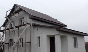 Как правильно крепить профнастил на крышу саморезами: инструкция, как крепить профлист