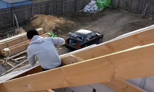 Как правильно крепить профнастил на крышу саморезами: инструкция, как крепить профлист