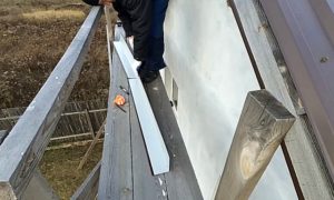 Как правильно крепить профнастил на крышу саморезами: инструкция, как крепить профлист