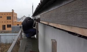 Как правильно крепить профнастил на крышу саморезами: инструкция, как крепить профлист