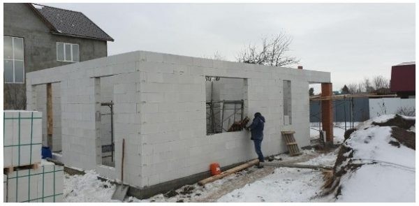 Прочность силикатного блока: какой прочнее материал для строительства