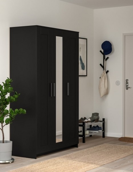 Организация хранения в прихожей товарами из IKEA