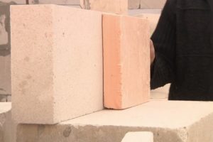 Мауэрлат на газобетон без армопояса: пошаговое инструкция по креплению с фото