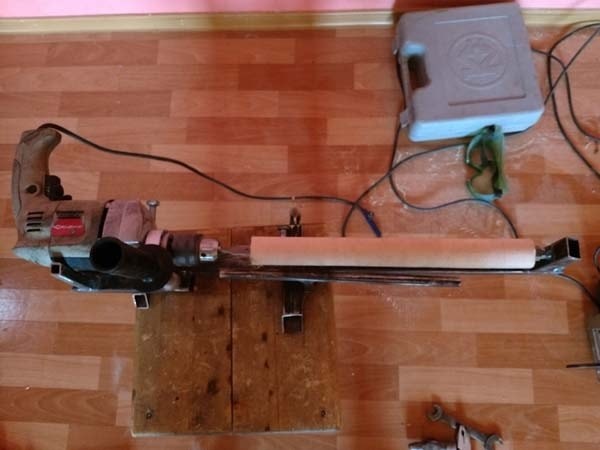 Токарный станок из дрели
