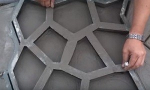 Как сделать тротуарную плитку в домашних условиях: пошаговая инструкция