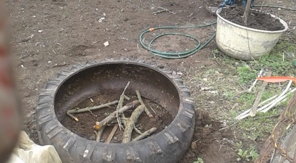 Как сделать парник из покрышки Как сделать парник из покрышки