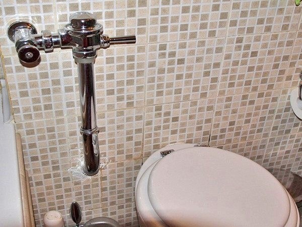 Унитаз без бачка – виды и особенности Унитаз без бачка – виды и особенности