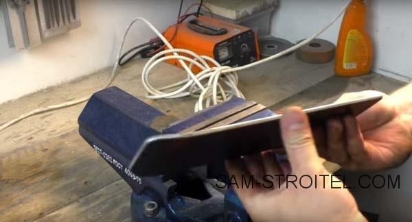 Приспособление для болгарки для ровного реза