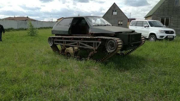 Самодельный гусеничный вездеход Танк V8