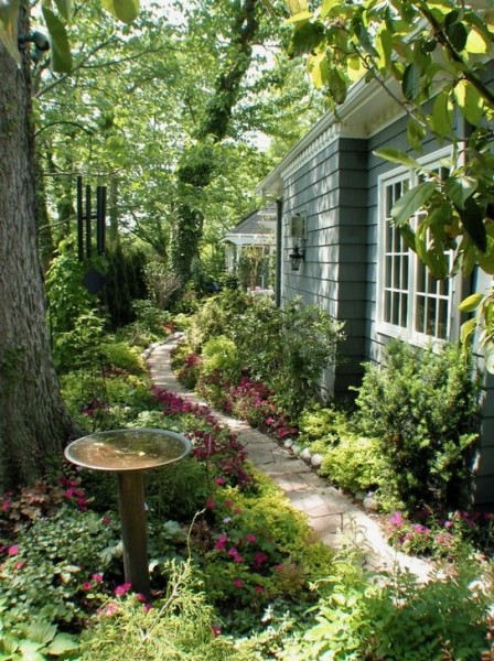 Как сделать маленький сад просторнее? Как сделать маленький сад просторнее?