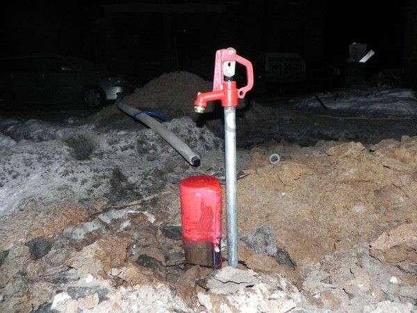 Водопроводная колонка для загородного дома
