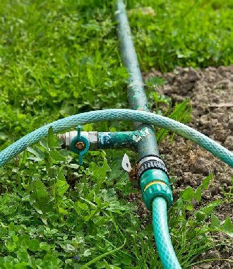 Делаем садовый водопровод за несколько этапов