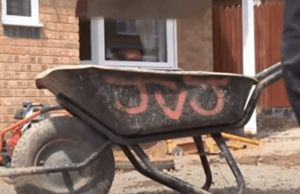 Как уложить тротуарную плитку на отсев своими руками