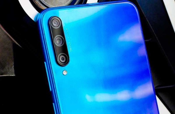 Обзор Honor Play 3: производительный бюджетный телефон Обзор Honor Play 3: производительный бюджетный телефон