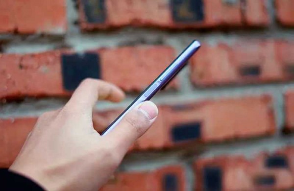 Первый обзор Xiaomi Redmi K30: смартфон с экраном 120 Гц и 64-МП камерой Первый обзор Xiaomi Redmi K30: смартфон с экраном 120 Гц и 64-МП камерой