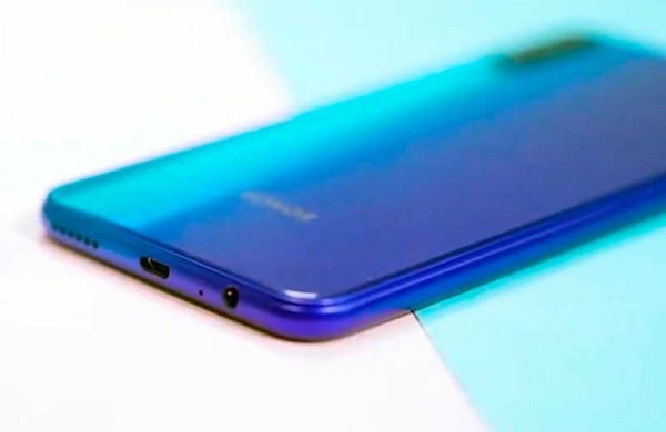 Обзор Honor Play 3: производительный бюджетный телефон Обзор Honor Play 3: производительный бюджетный телефон