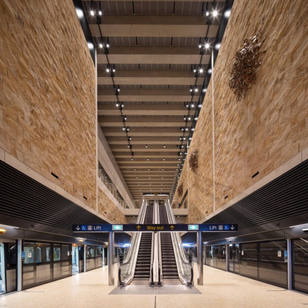 В Сиднее открыли две станции метро по проекту Foster + Partners В Сиднее открыли две станции метро по проекту Foster + Partners