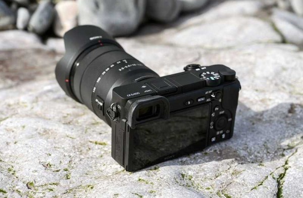 Обзор Sony A6400: беззеркальная камера с лучшим автофокусом Обзор Sony A6400: беззеркальная камера с лучшим автофокусом
