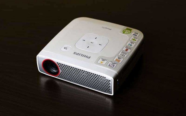 Хорош для поездки, но плох для дома. Проектор Philips PicoPix 4835 &ndash; Обзор