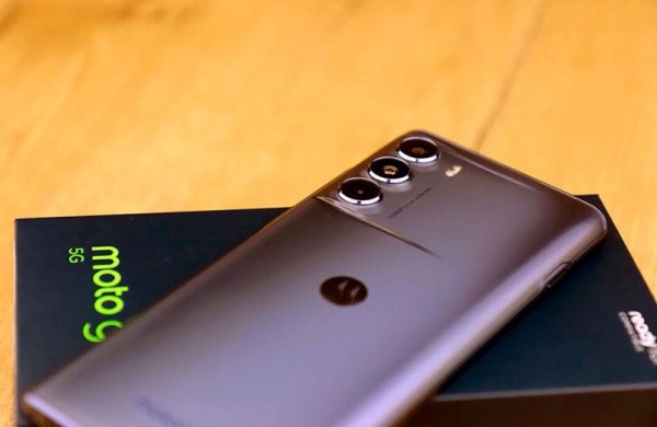 Обзор Motorola Moto G200 5G: смартфон с флагманской производительностью по доступной цене Обзор Motorola Moto G200 5G: смартфон с флагманской производительностью по доступной цене