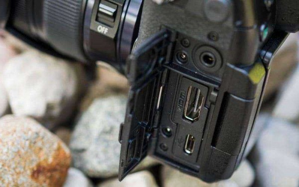 Обзор Panasonic Lumix GH5 — Фотокамера монстр поднимающая планку Обзор Panasonic Lumix GH5 — Фотокамера монстр поднимающая планку