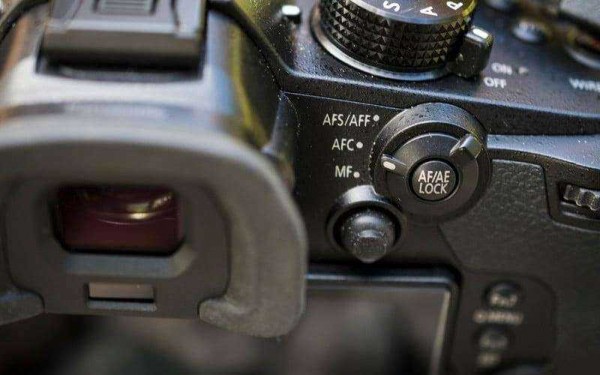 Обзор Panasonic Lumix GH5 — Фотокамера монстр поднимающая планку Обзор Panasonic Lumix GH5 — Фотокамера монстр поднимающая планку
