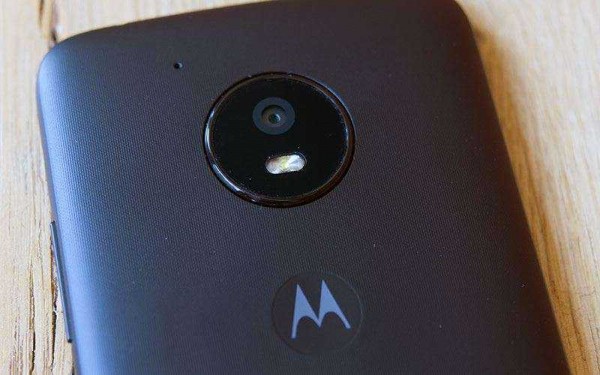 Отзыв на Moto E4 — Бюджетный телефон тоже может быть хорошим Отзыв на Moto E4 — Бюджетный телефон тоже может быть хорошим