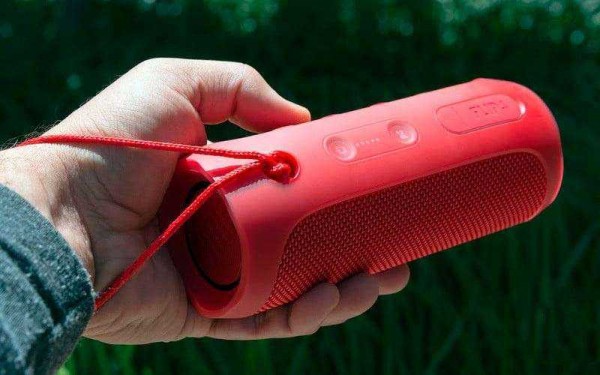 Обзор JBL Flip 4: обновлённой, Bluetooth-колонки защищённой от воды Обзор JBL Flip 4: обновлённой, Bluetooth-колонки защищённой от воды