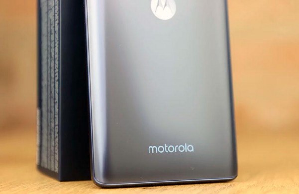 Обзор Motorola Moto G200 5G: смартфон с флагманской производительностью по доступной цене Обзор Motorola Moto G200 5G: смартфон с флагманской производительностью по доступной цене