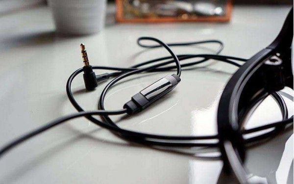 Обзор Audio-Technica ATH-AR3BT &mdash; Наушников с басом, поддерживающих до 8 устройств