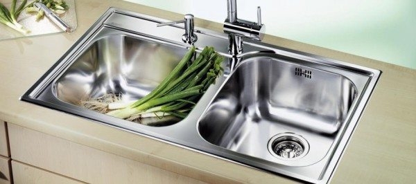 Врезная мойка для кухни: характерные черты и разновидности